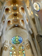 Structure intrieure de la Basilique de Gaudi