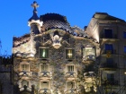 Casa Battlo de nuit